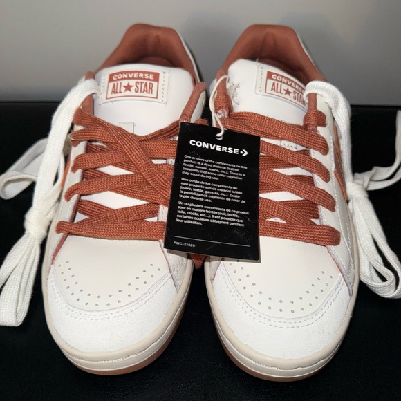 CONVERSE Men's Size 7 Women 8.5 Pro Blaze Retro Luxe Leather Upper Low Top Shoes - Picture 2 of 12